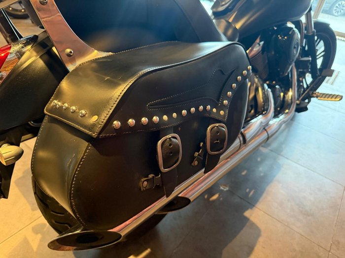 2010 Kawasaki Vulcan 900 Custom (VN900C) Vulcan Black