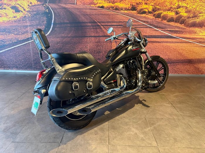 2010 Kawasaki Vulcan 900 Custom (VN900C) Vulcan Black
