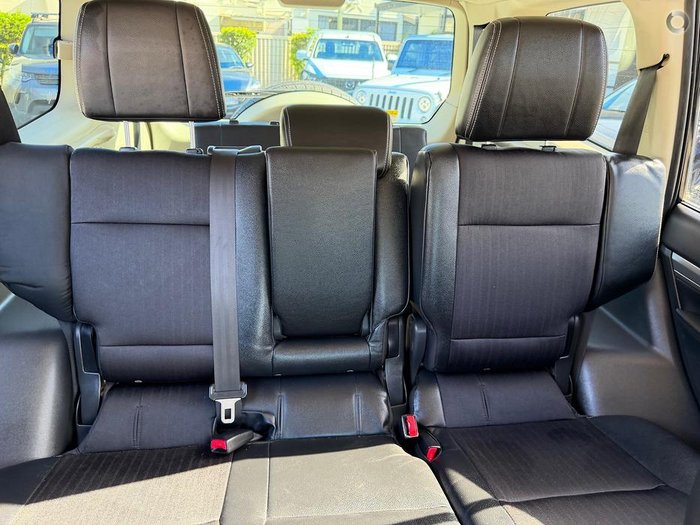 2015 Mitsubishi Pajero GLS