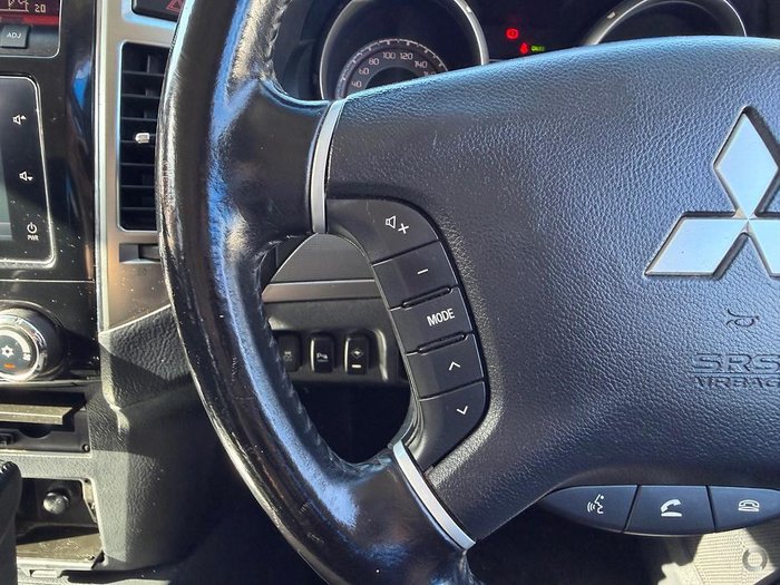 2015 Mitsubishi Pajero GLS