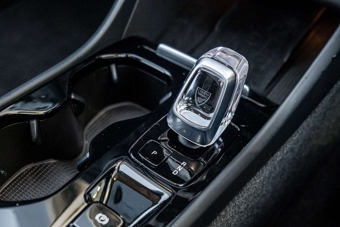 2023 Volvo XC40 Plus B4