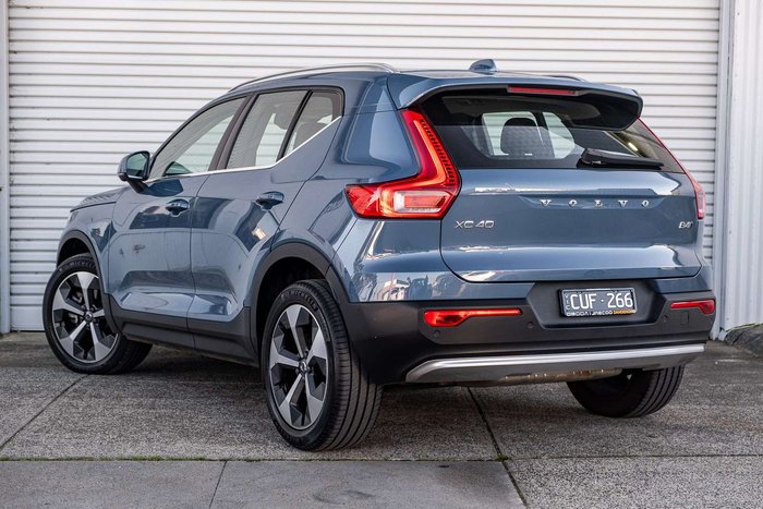 2023 Volvo XC40 Plus B4
