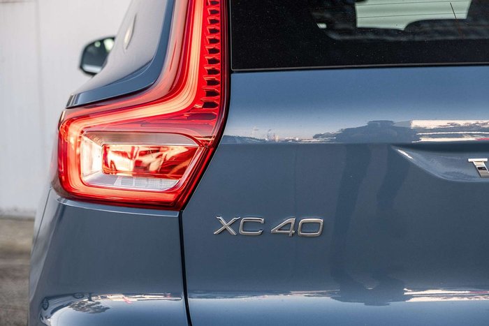 2023 Volvo XC40 Plus B4