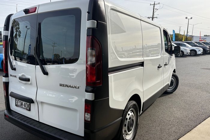 2022 Renault Trafic Premium 125kW