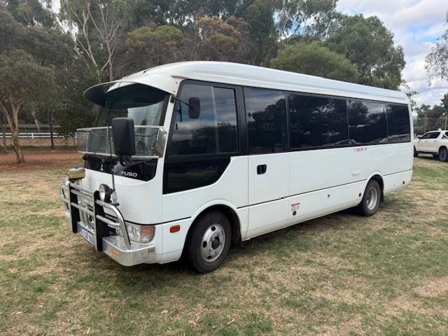 2015 Fuso Rosa WHITE