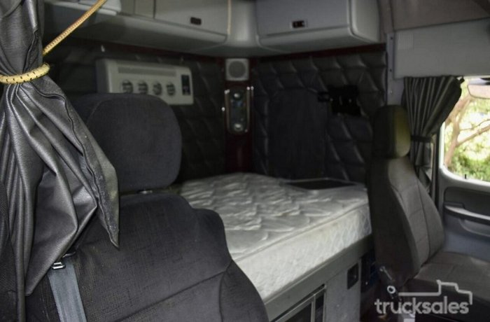 2014 Freightliner Argosy