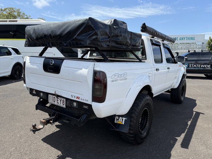 2009 Nissan Navara ST-R