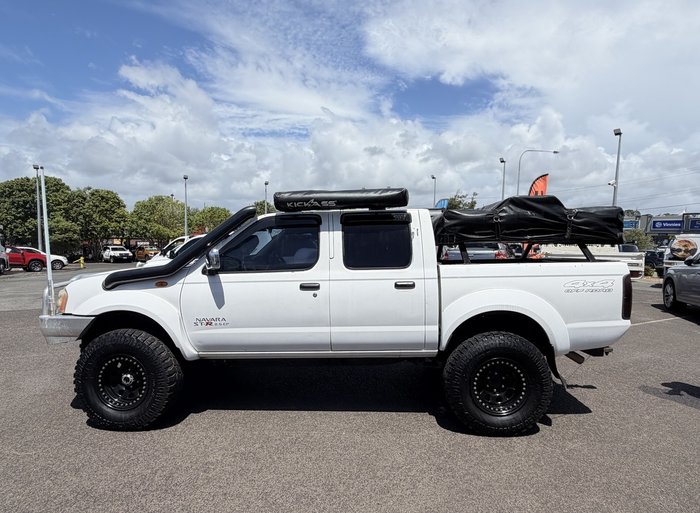 2009 Nissan Navara ST-R
