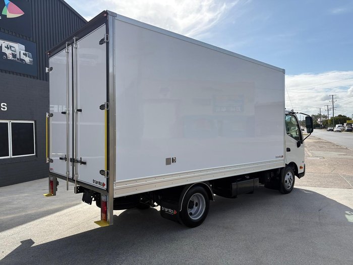2025 Hino 300 Series