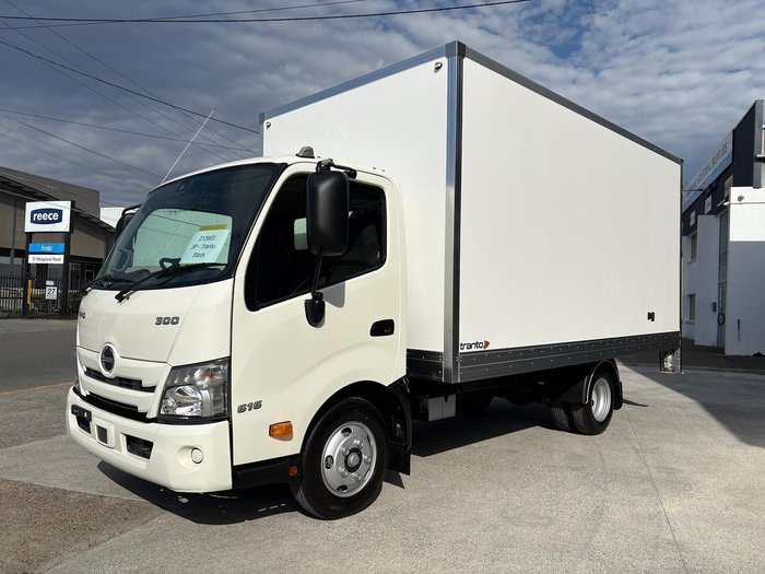 2025 Hino 300 Series