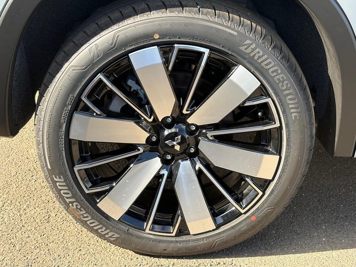 2026 Mitsubishi Outlander PHEV Exceed