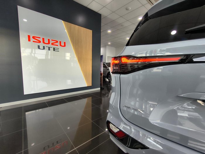 2026 Isuzu MU-X X-TERRAIN