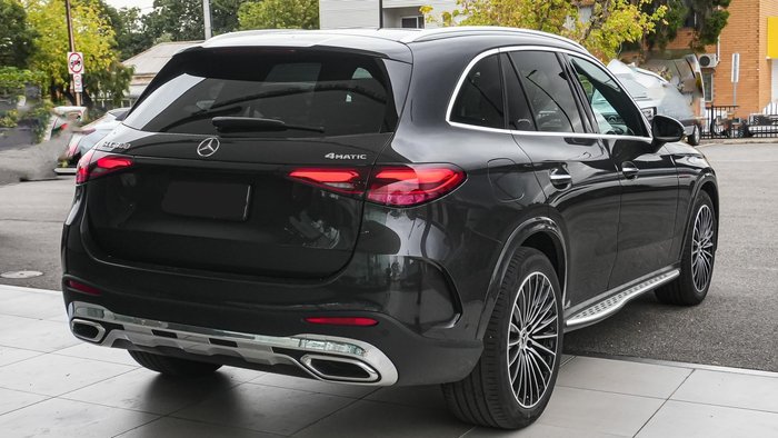 2025 Mercedes-Benz GLC-Class GLC300