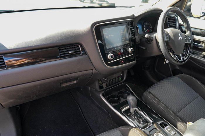 2021 Mitsubishi Outlander ES