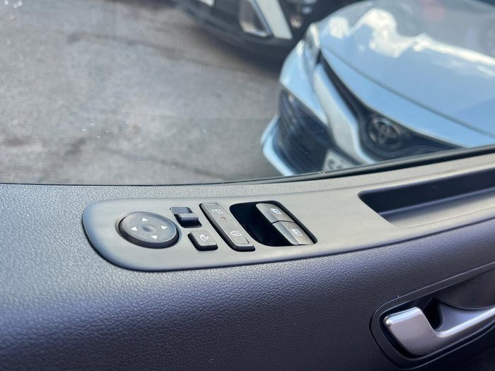 2024 Hyundai STARIA Elite