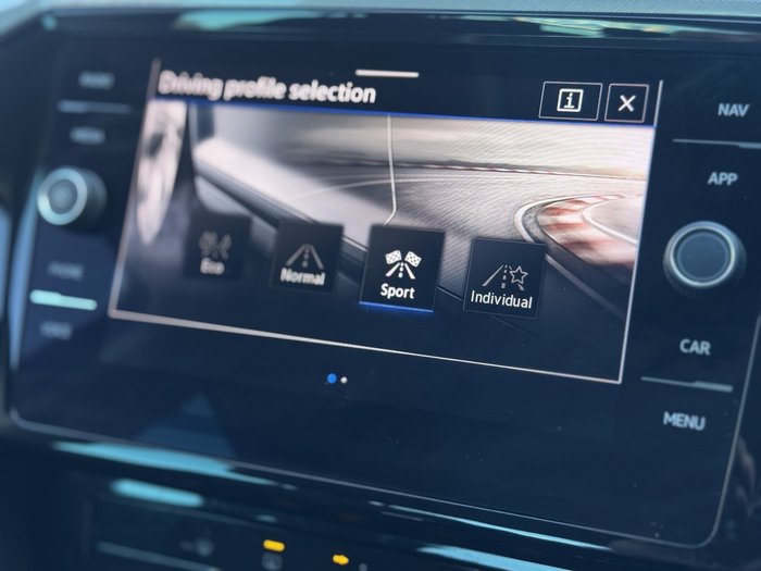 2022 Volkswagen Passat 140TSI Business