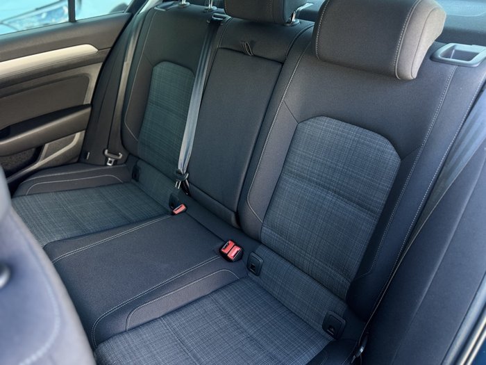 2022 Volkswagen Passat 140TSI Business