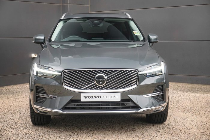2025 Volvo XC60 Plus B5 Bright