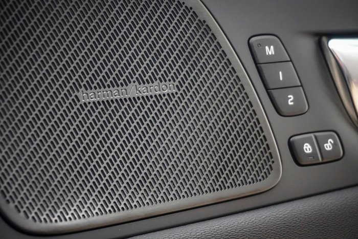 2025 Volvo XC60 Plus B5 Bright