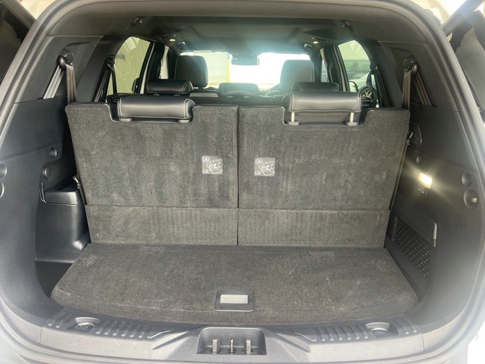 2023 Ford Everest Platinum