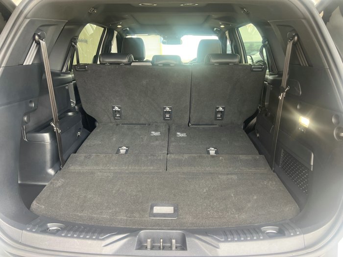 2023 Ford Everest Platinum