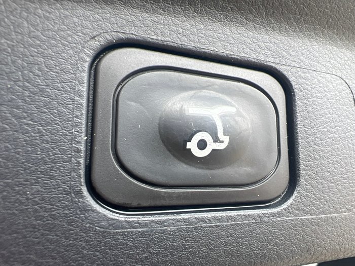 2023 Ford Everest Platinum