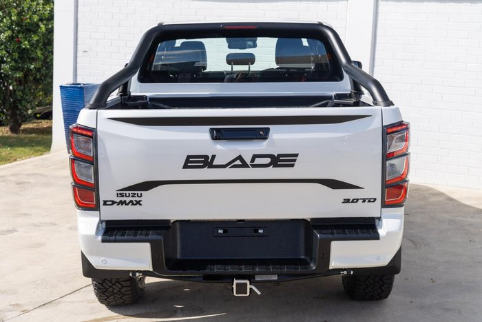 2026 Isuzu D-MAX BLADE