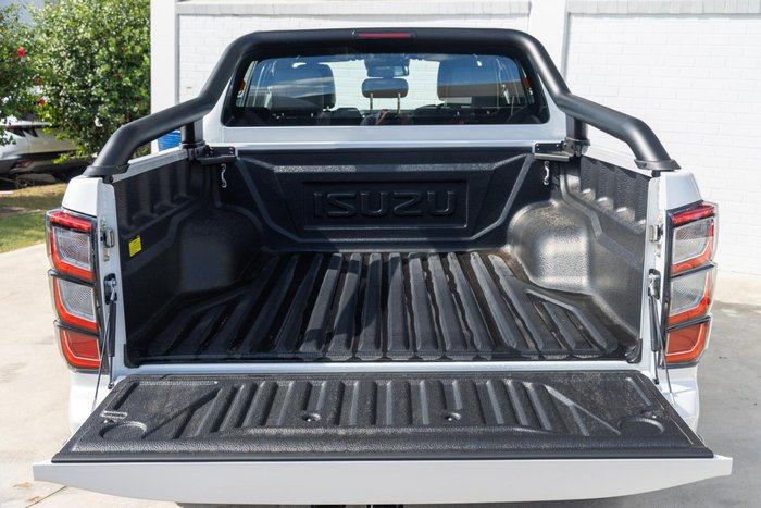2026 Isuzu D-MAX BLADE