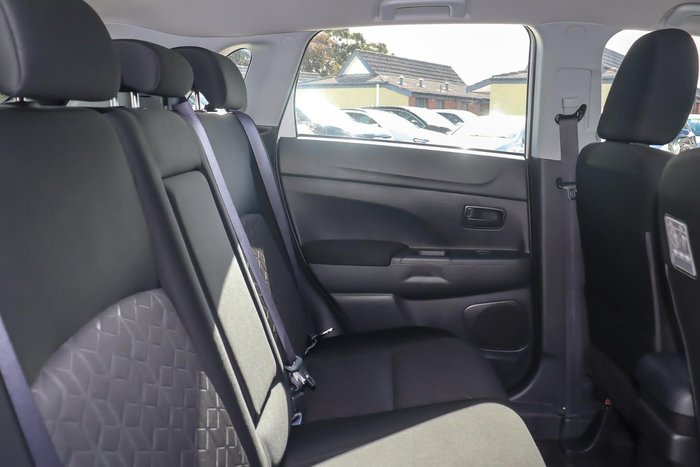 2023 Mitsubishi ASX ES