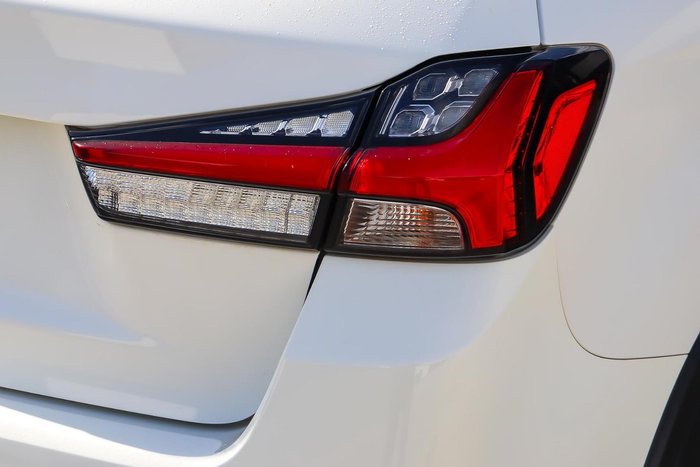 2023 Mitsubishi ASX ES