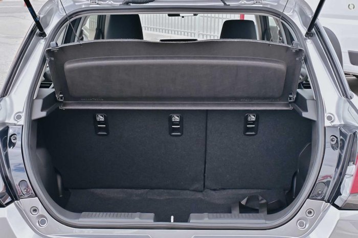 2026 Suzuki Swift Hybrid UZ Premium Silver