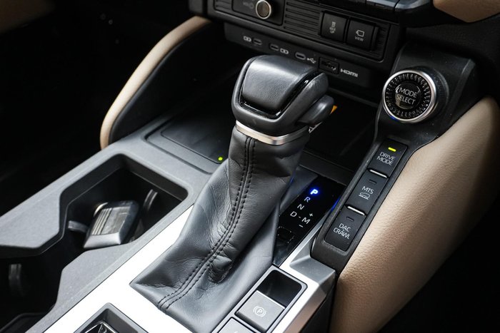 2025 Toyota Landcruiser Prado VX