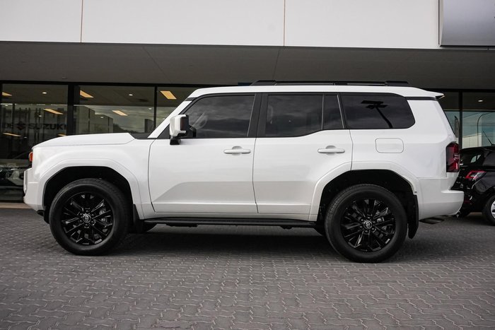 2025 Toyota Landcruiser Prado VX