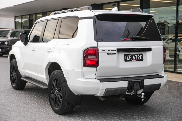 2025 Toyota Landcruiser Prado VX