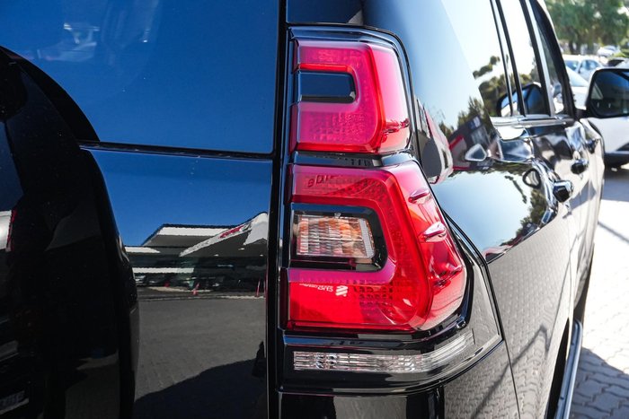 2023 Toyota Landcruiser Prado VX