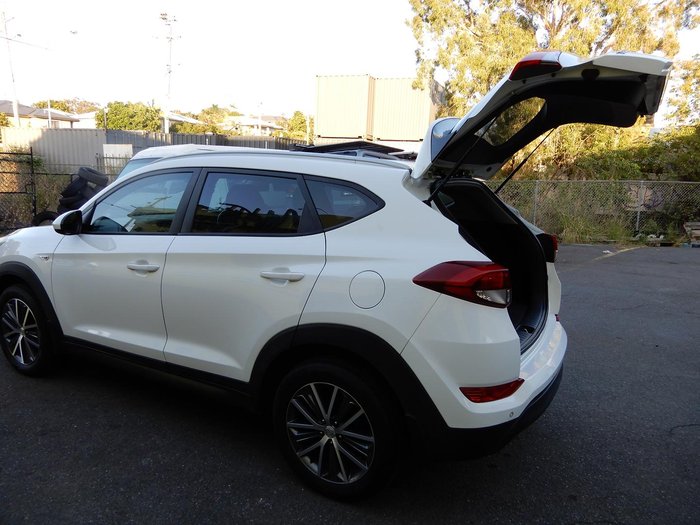 2016 Hyundai Tucson Active X TL Pure White