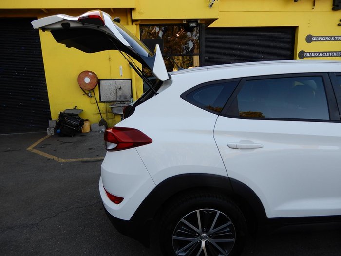 2016 Hyundai Tucson Active X TL Pure White