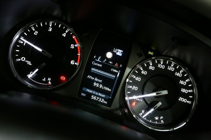 2023 Toyota Hilux SR