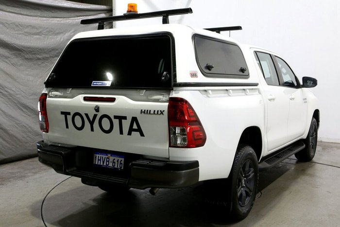 2023 Toyota Hilux SR