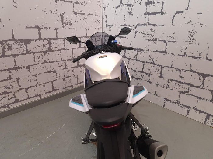 2025 Yamaha YZF-R3 R3 White