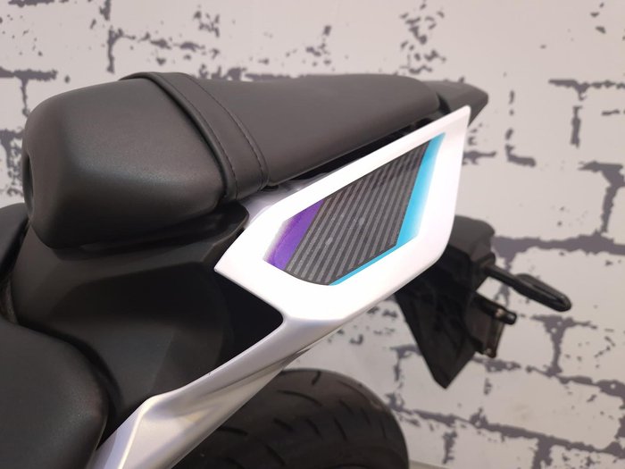 2025 Yamaha YZF-R3 R3 White