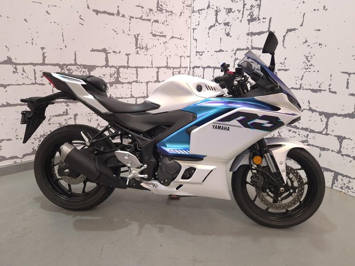 2025 Yamaha YZF-R3 R3 White