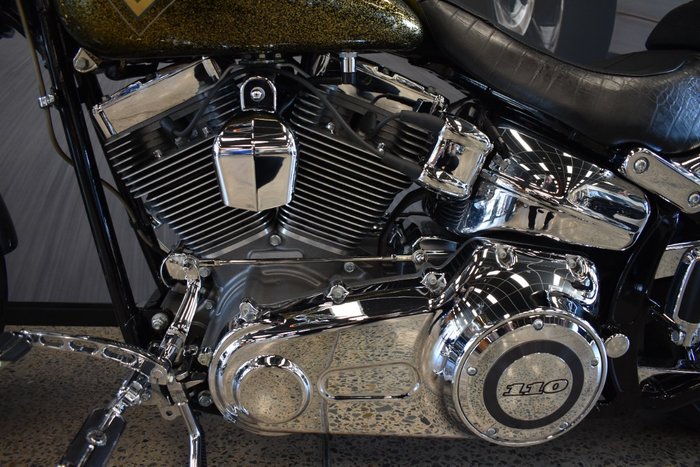 2013 HARLEY-DAVIDSON CVO BREAKOUT