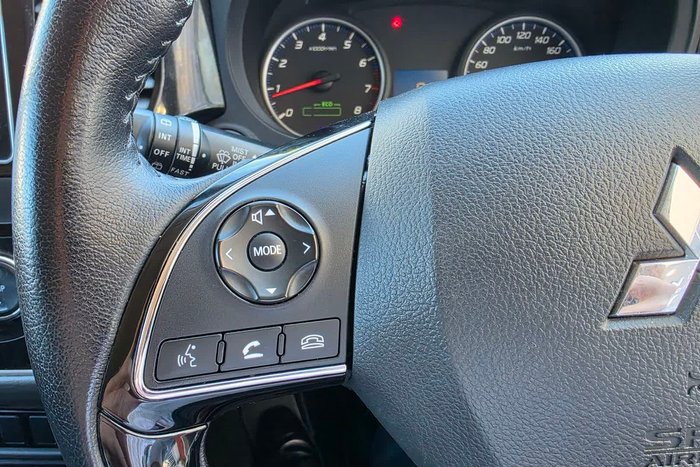 2016 Mitsubishi Outlander LS