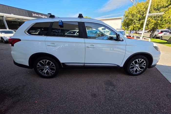 2016 Mitsubishi Outlander LS