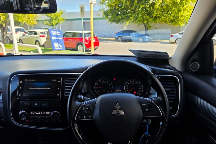 2016 Mitsubishi Outlander LS