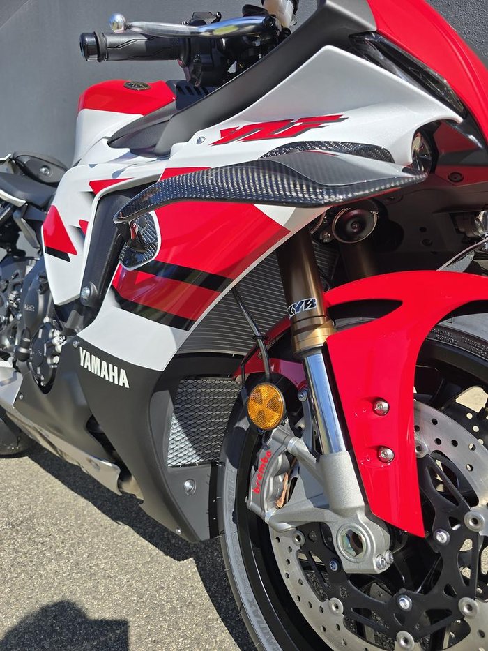 2025 Yamaha YZF-R1 70th Anniversary R1