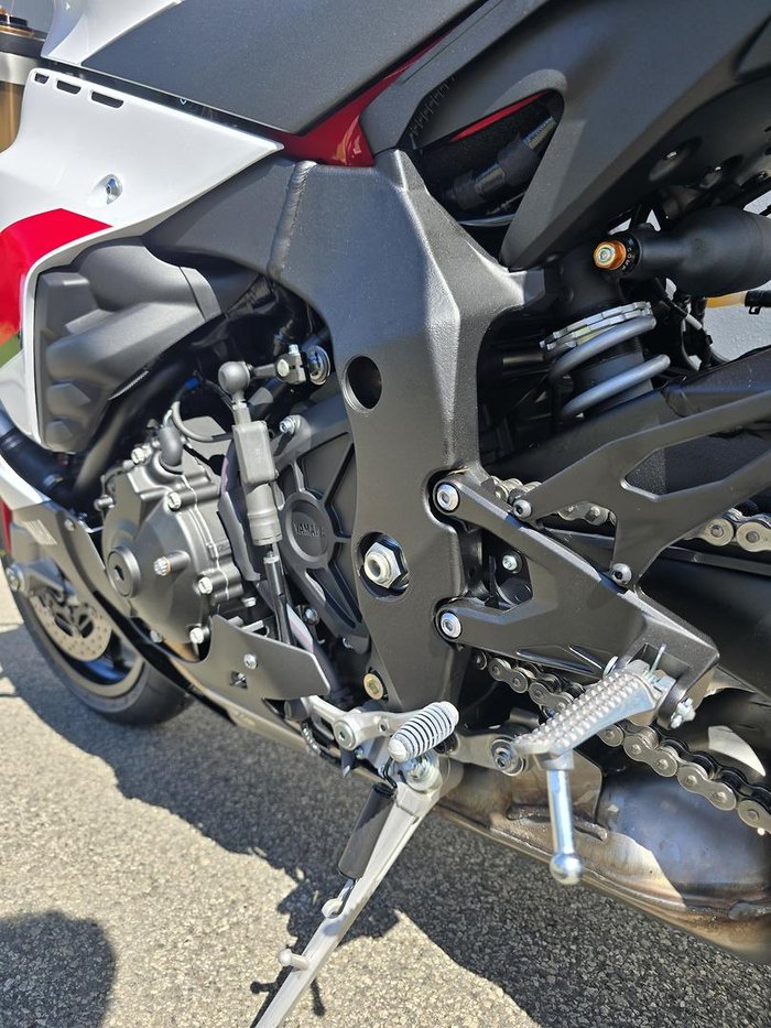 2025 Yamaha YZF-R1 70th Anniversary R1