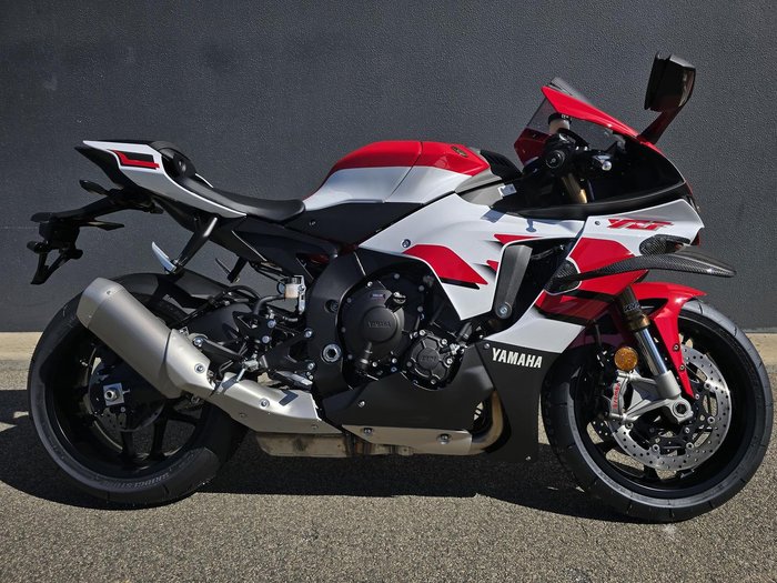 2025 Yamaha YZF-R1 70th Anniversary R1
