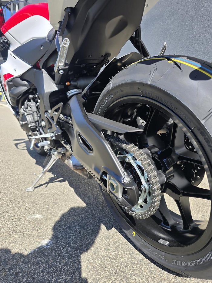 2025 Yamaha YZF-R1 70th Anniversary R1